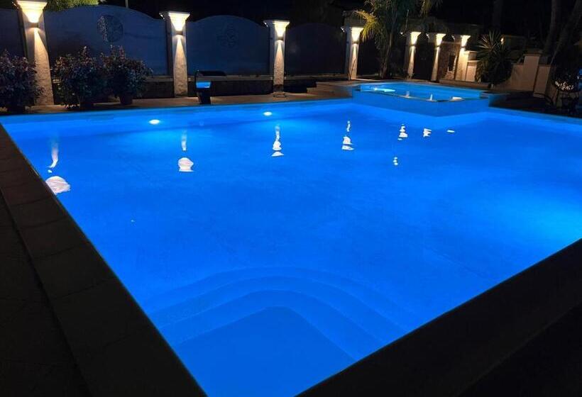 Villa Aquamarina Pavoncella Rossa