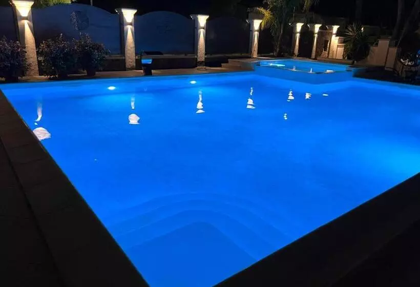 Villa Aquamarina Pavoncella Rossa