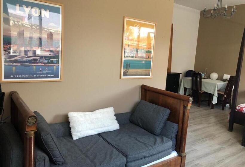 צימר Chambre Et Petit Déjeuner à Collonges Au Mont D Or