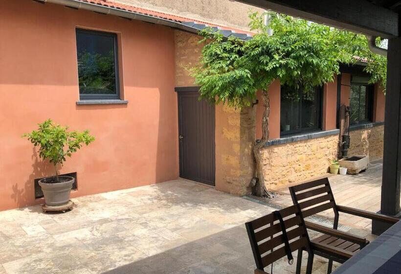 צימר Chambre Et Petit Déjeuner à Collonges Au Mont D Or