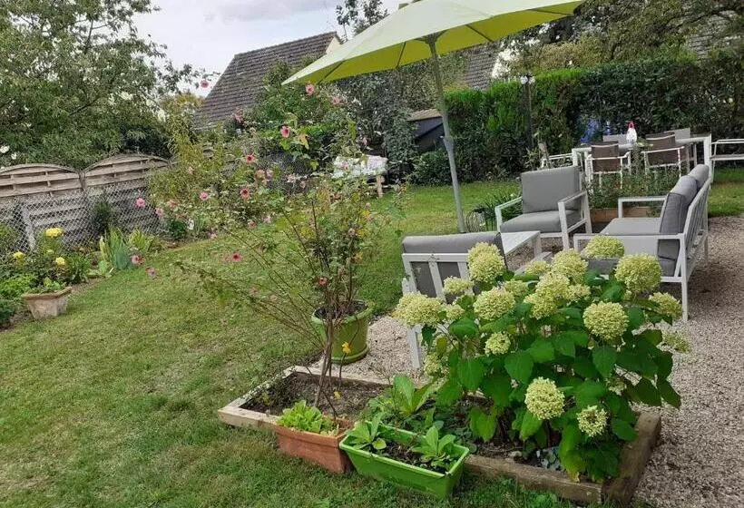 Aamiaismajoitus (B&B) Les Oiseaux Chambre D Hôtes