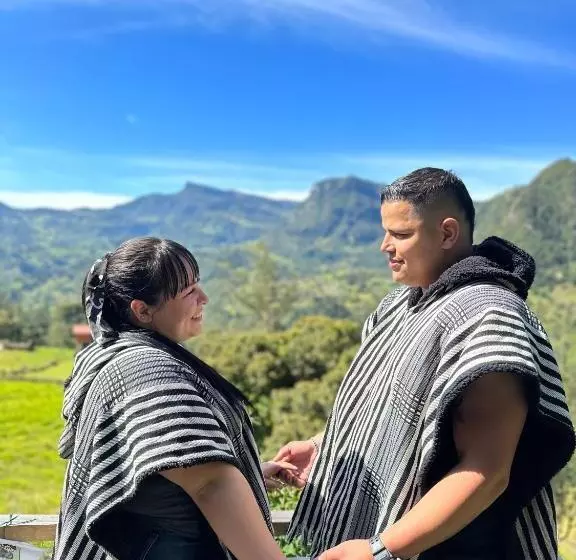 ベッドアンドブレックファースト Rincón Entre Piedras Cabaña Entre Montañas
