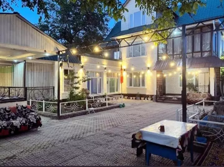 Garden Hotel And Hostel