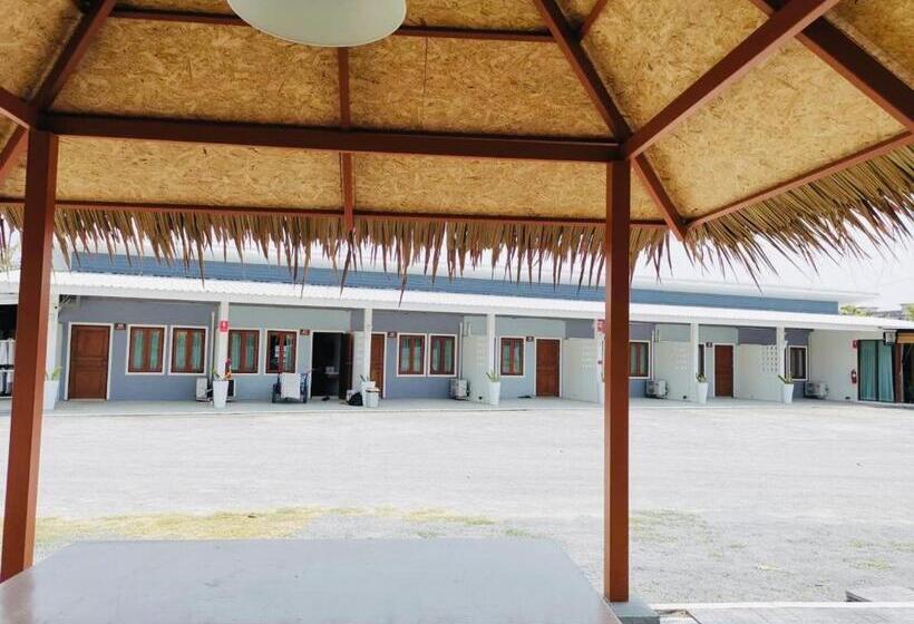 Otel สราญรัตน์รีสอร์ท