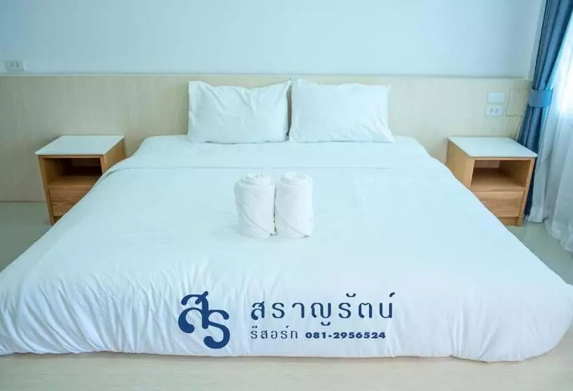 Hotelli สราญรัตน์รีสอร์ท
