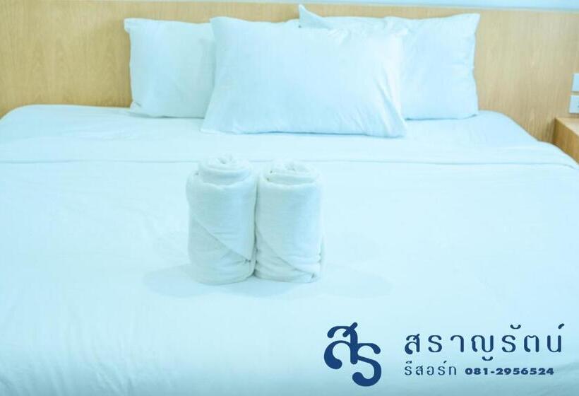 Otel สราญรัตน์รีสอร์ท