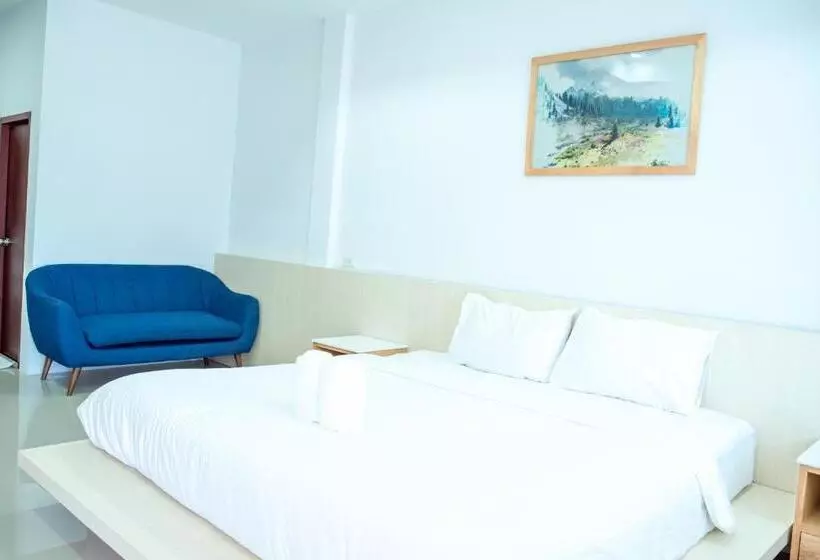 Hotelli สราญรัตน์รีสอร์ท