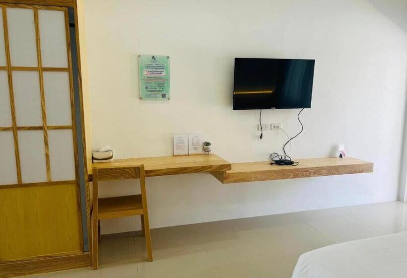 Otel สราญรัตน์รีสอร์ท