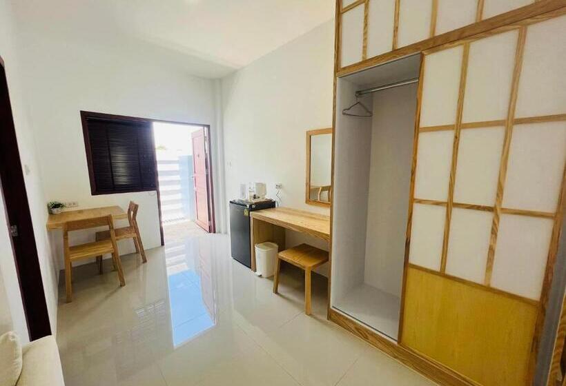 Otel สราญรัตน์รีสอร์ท