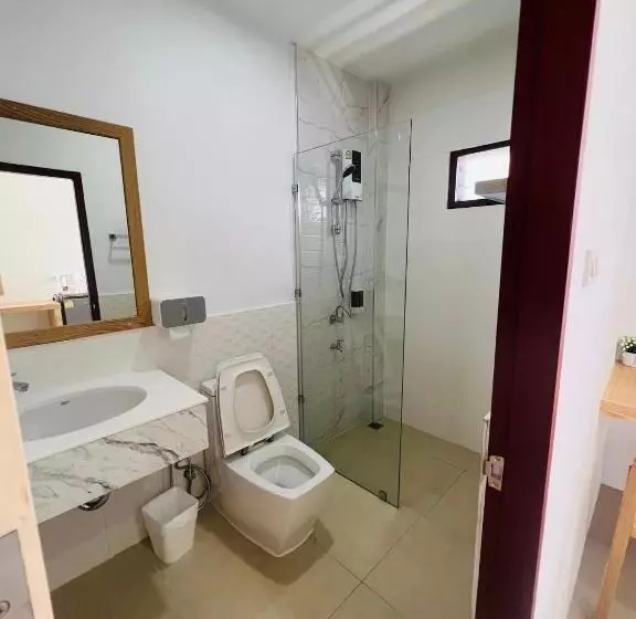 Hotelli สราญรัตน์รีสอร์ท