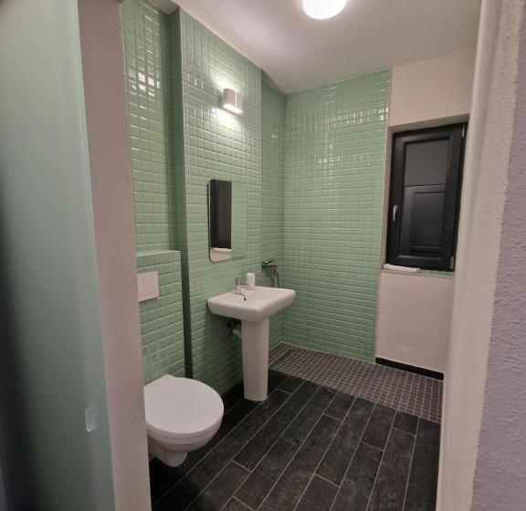 هتل Art S Luxury Boutique