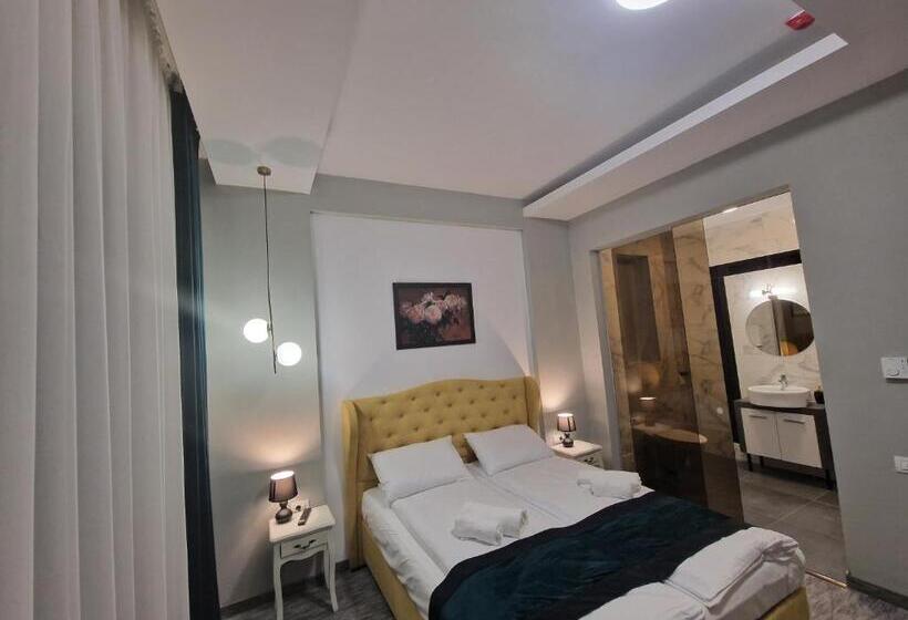 هتل Art S Luxury Boutique