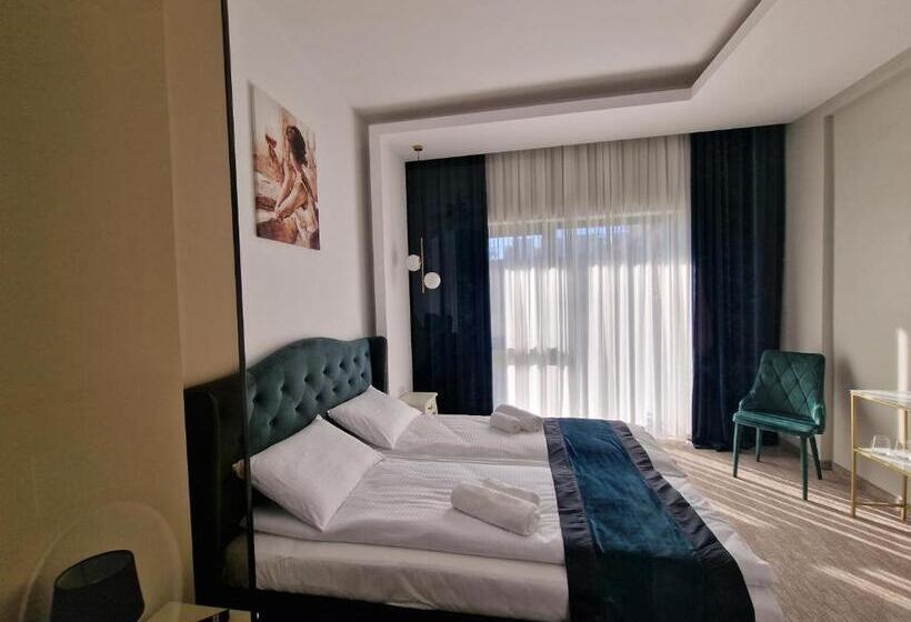 هتل Art S Luxury Boutique