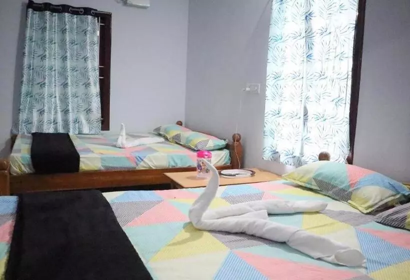 ホテル Nakshatra Resort
