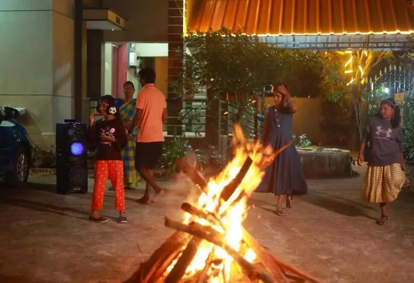 ホテル Nakshatra Resort