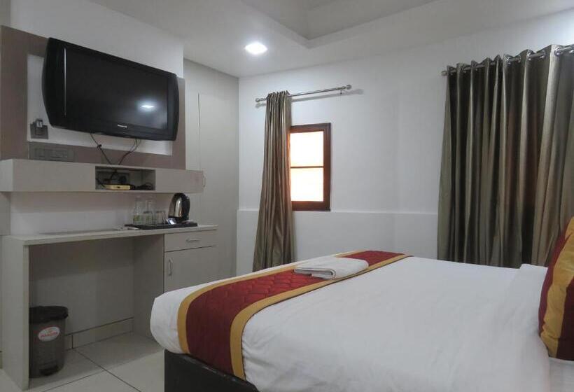 فندق Reegate Inn Near South Railway Station