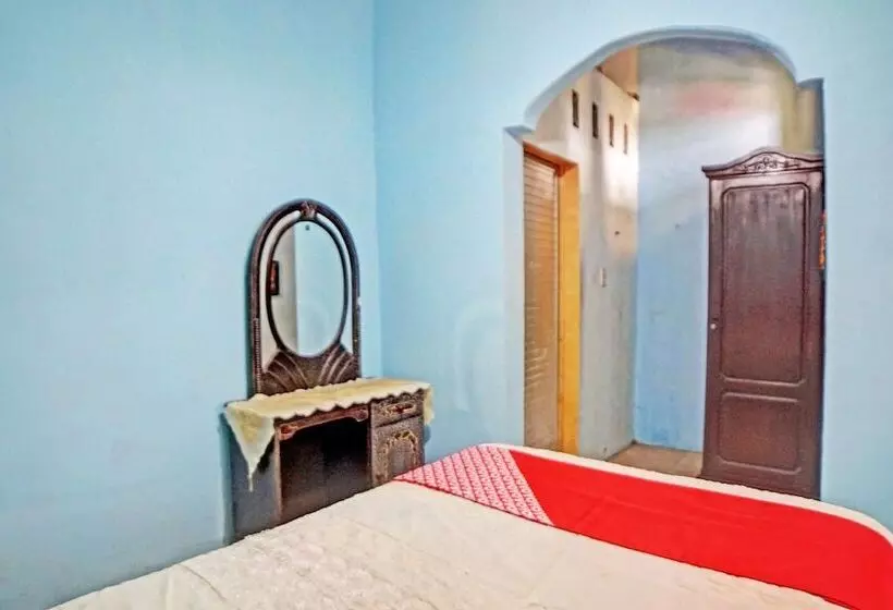 ホテル Spot On 91966 Onasis Syariah Inn