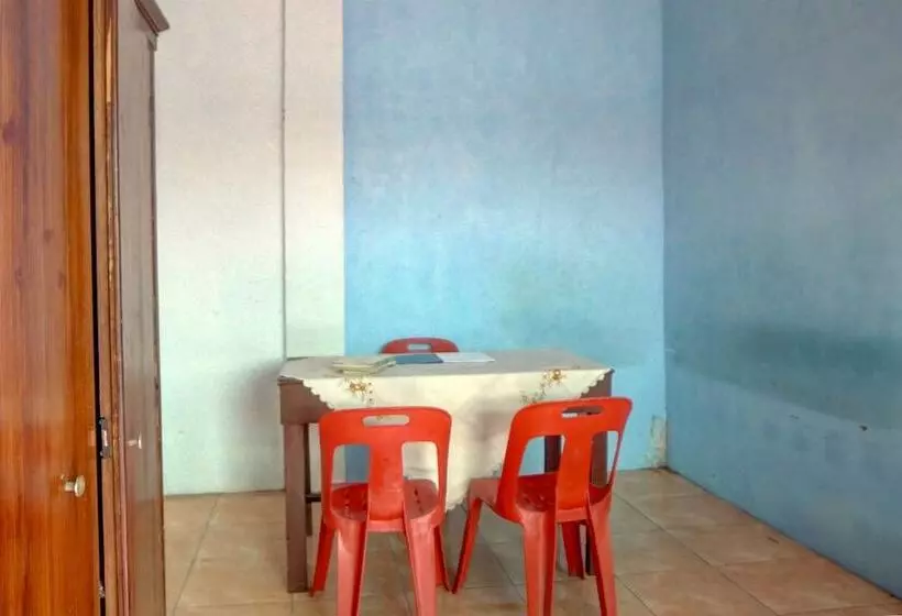 ホテル Spot On 91966 Onasis Syariah Inn