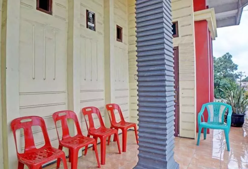 ホテル Spot On 91966 Onasis Syariah Inn