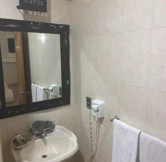 Motel Isis