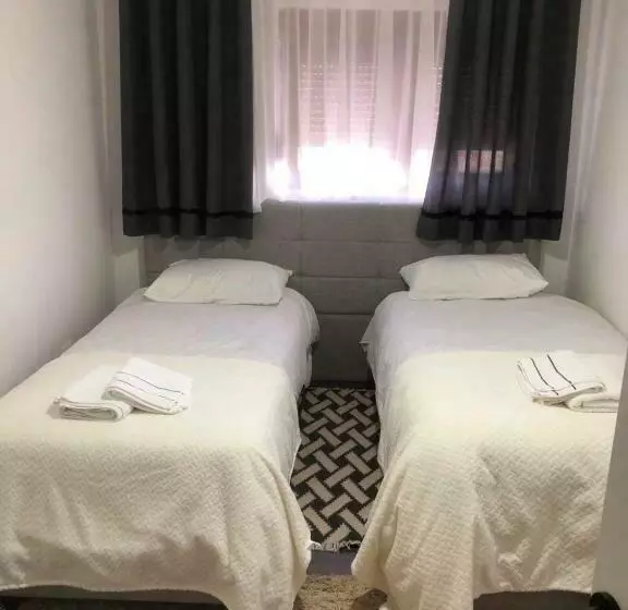 Noah S Boutique   Apart Hotel In Korce