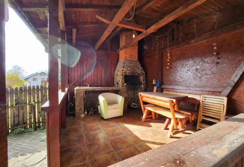 ペンション Casa Cu Brazi