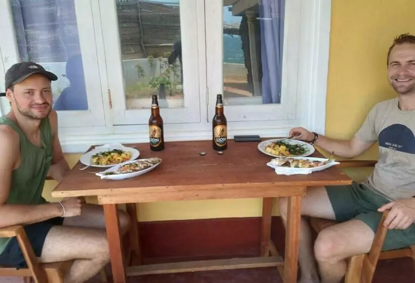 ペンション Happy Beach Guest House