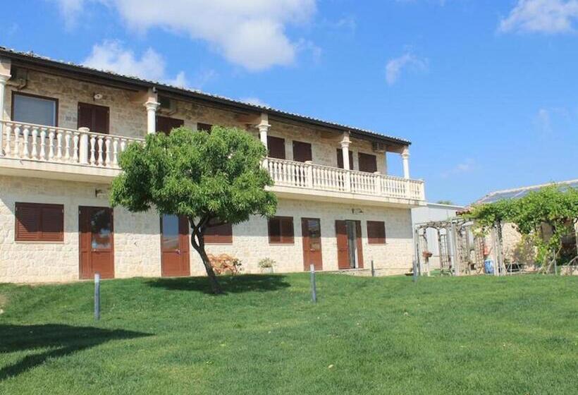 Panzió Room In Guest Room   Superb Double Room In A Farmhouse