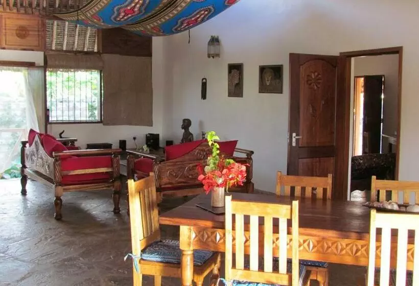 تختخواب و صبحانه Fabio S House