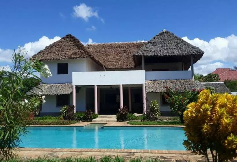تختخواب و صبحانه Fabio S House
