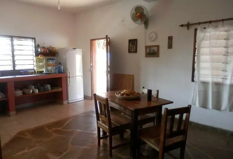 تختخواب و صبحانه Fabio S House