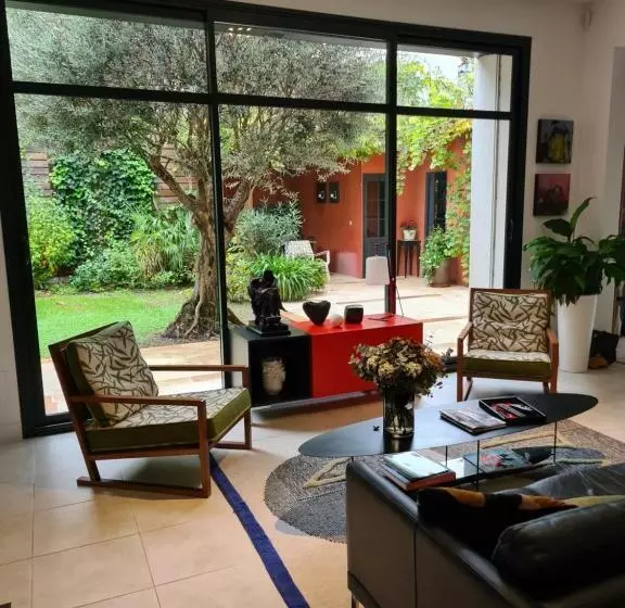 تختخواب و صبحانه Suite Indépendante Avec 1 Chambre Et 1 Bureau