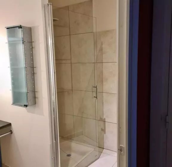 تختخواب و صبحانه Suite Indépendante Avec 1 Chambre Et 1 Bureau