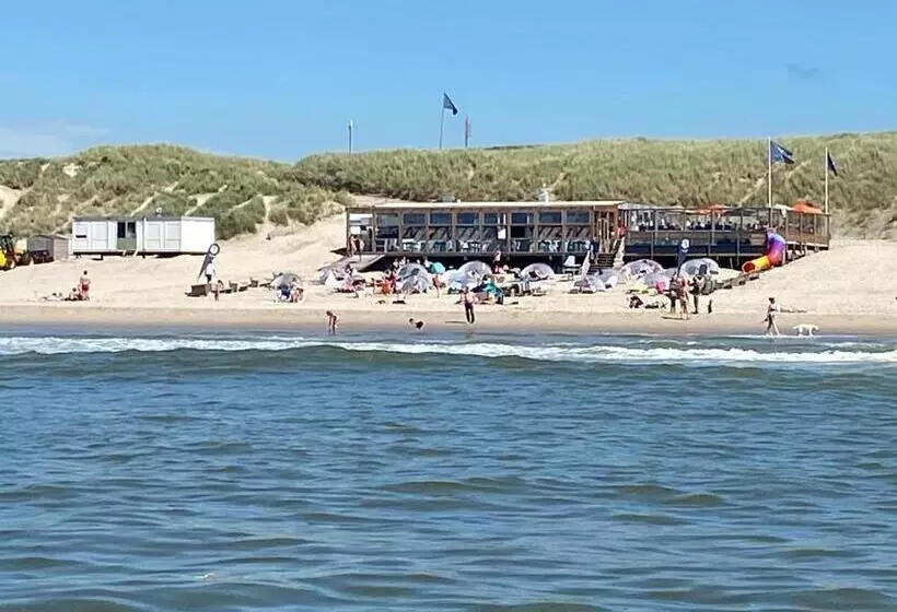 Aamiaismajoitus (B&B) Waves