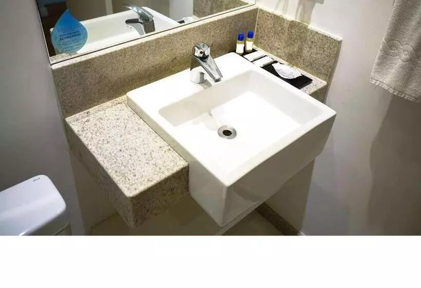 Hotelli Linhares Design