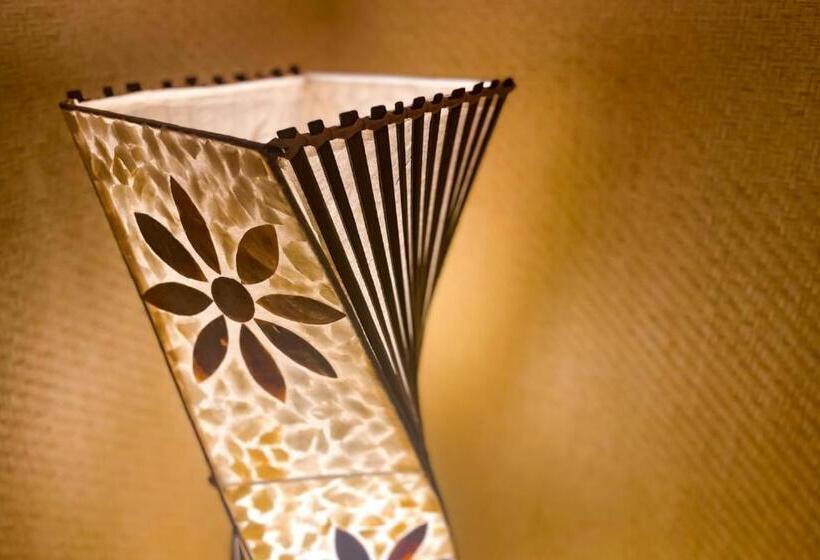 Hotel Balibali 伊勢佐木