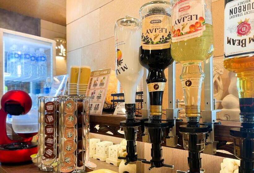 Hotel Balibali 伊勢佐木