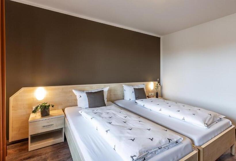 Отель Brauereigasthof Hofmark