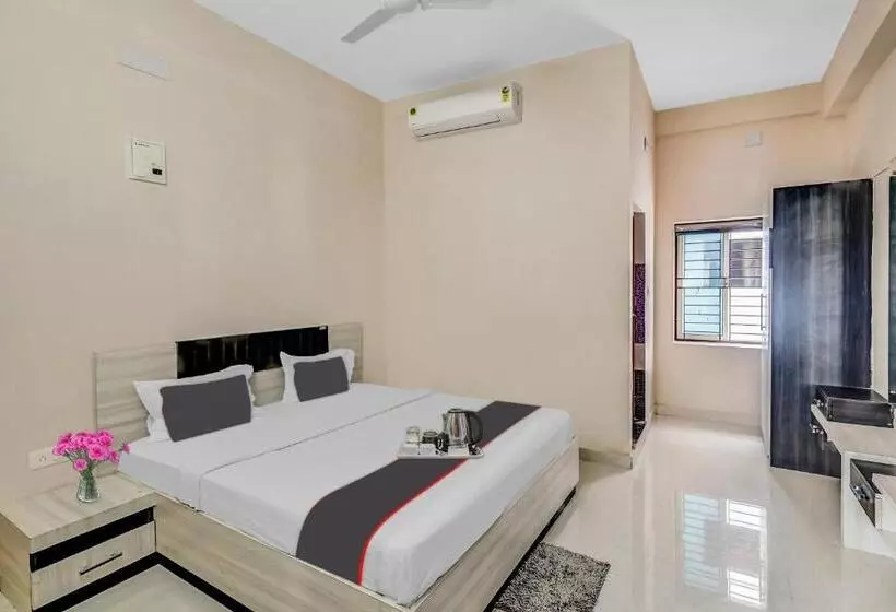 ホテル Capital O Sri Krishna Palace Near Sum Hospital