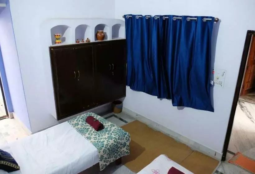 Hotelli Goroomgo Kashi Inn Varanasi Near Railway Station