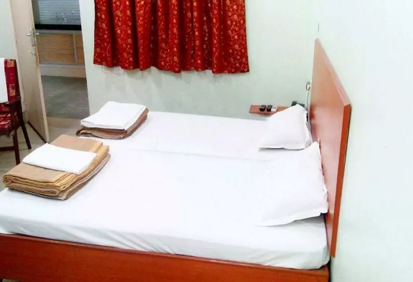 Hotelli Goroomgo Kashi Inn Varanasi Near Railway Station
