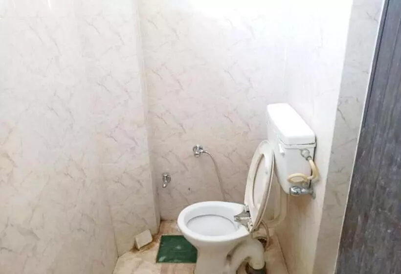 Hotelli Goroomgo Kashi Inn Varanasi Near Railway Station