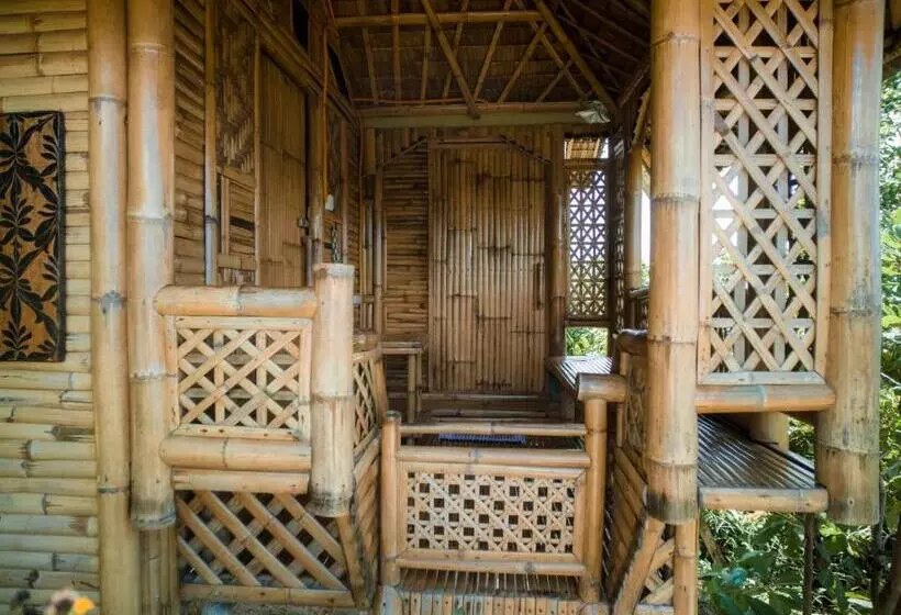 Hotelli Ocean Green Eco Lodge