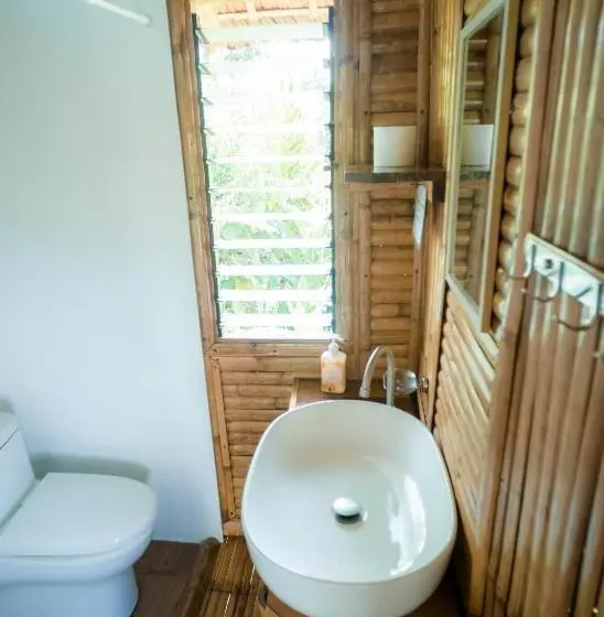 Hotelli Ocean Green Eco Lodge