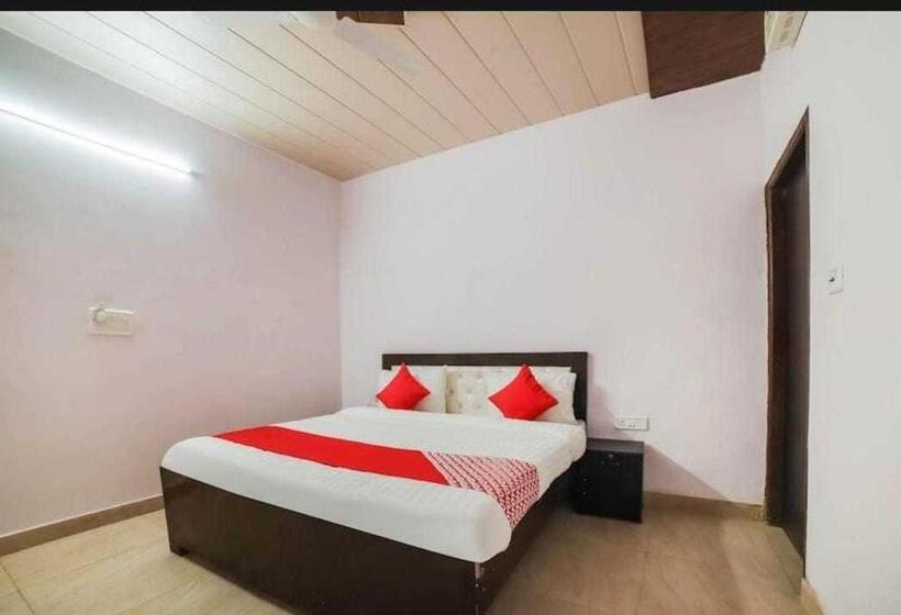 בית מלון כפרי O Kl Khari Near Ashoka Park Mein Metro