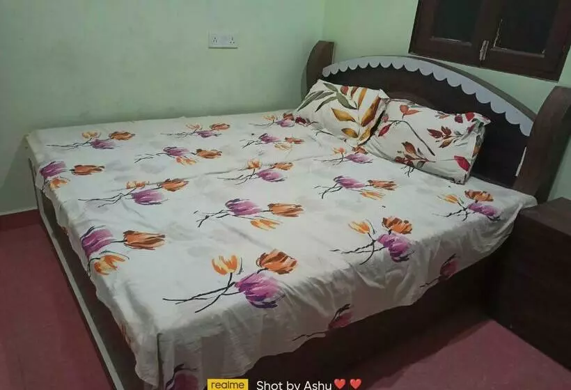 ホテル Oyo 93497 Pandit Siyaram Guest House
