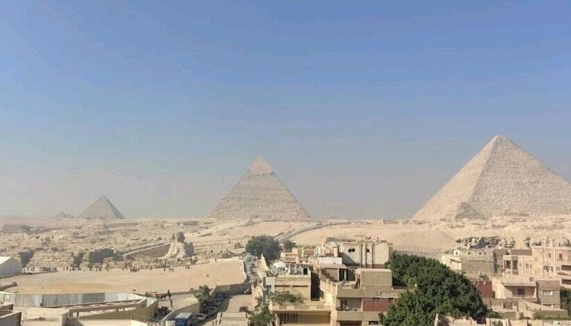 هتل Nine Pyramids View