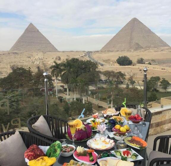 هتل Nine Pyramids View