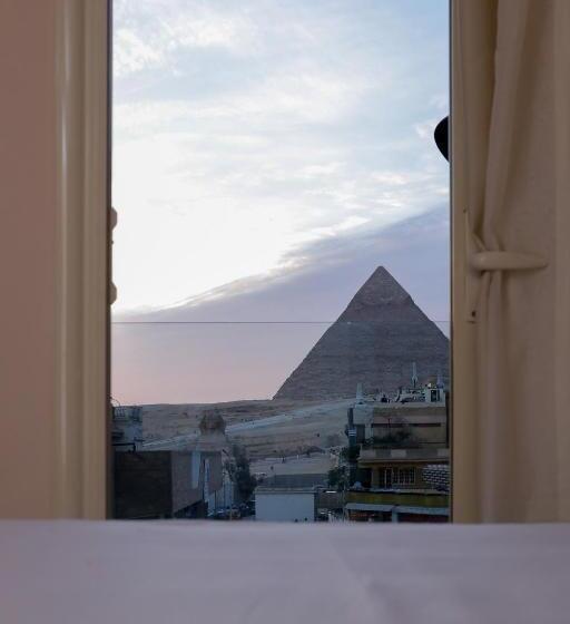 هتل Nine Pyramids View