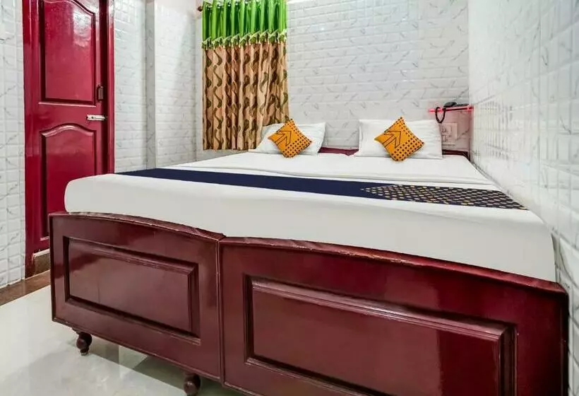Hotelli Spot On Madhavi Residency & Lodge